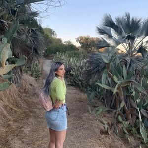 Meet your Posher, Andrea